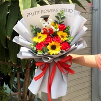 Bó hoa hướng dương mix hoa hồng sáp thơm quà tặng lễ tốt nghiệp mẫu 2