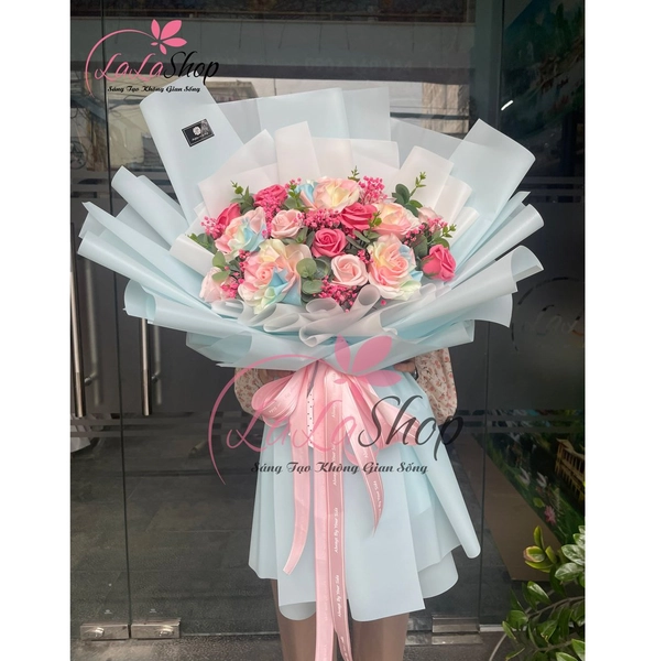 Bó hoa sáp cầu vòng dạ quang sắc màu