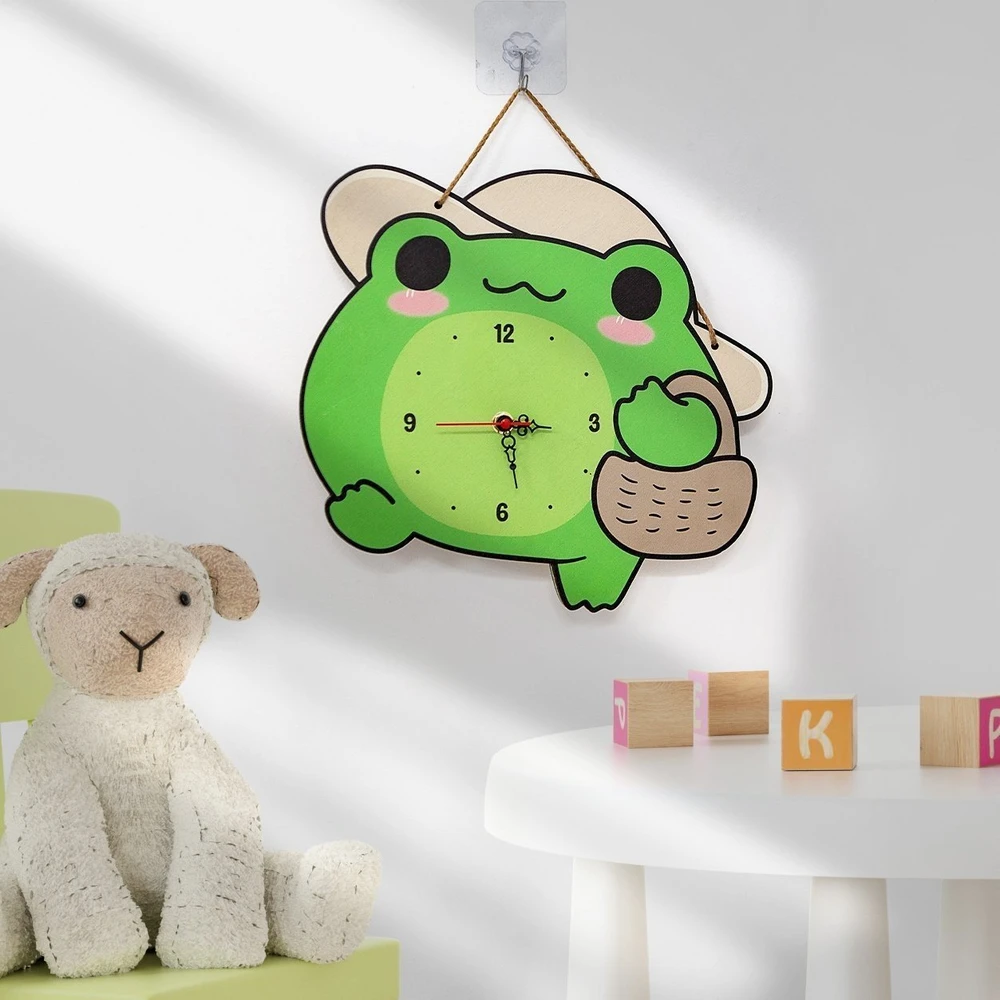 Đồng hồ gỗ treo hình chú ếch dẽ