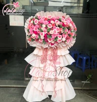 Kệ hoa sáp khai trương sắc hồng ngọt ngào