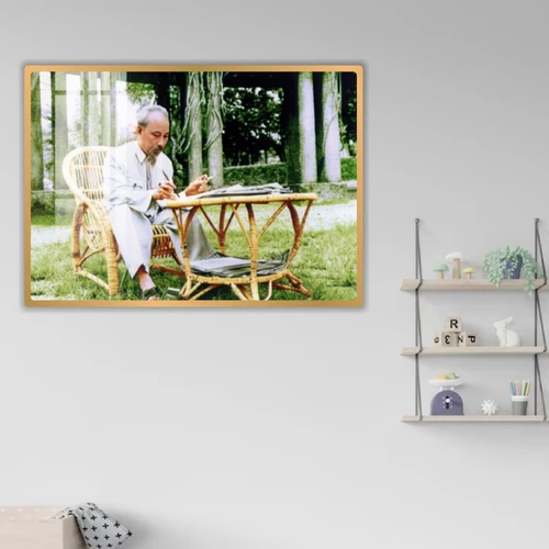 Tranh Treo Tường Bác Hồ Ngồi Làm Việc