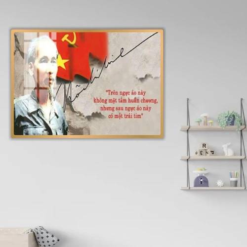 Tranh Treo Tường Bác Hồ Và Lá Cờ Đỏ Sao Vàng
