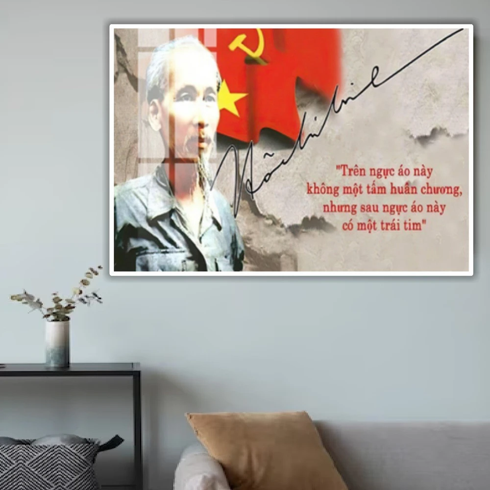 Tranh Treo Tường Bác Hồ Và Lá Cờ Đỏ Sao Vàng
