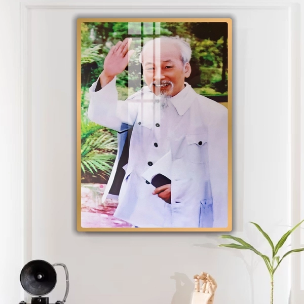Tranh Treo Tường Bác Hồ Vẫy Tay Chào
