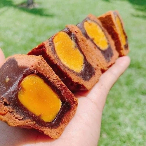 Bánh Trung Thu Socola 2 Trứng 200G Bánh Tân Dân Lợi