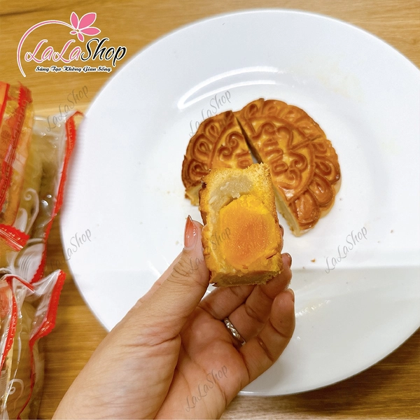 Bánh trung thu nhân sữa dừa hạt dưa 2 trứng 200G Bánh Trung thu Tân Dân Lợi
