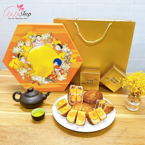 Hộp 4 Bánh Trung Thu Cam Đại Cát Tân Dân Lợi