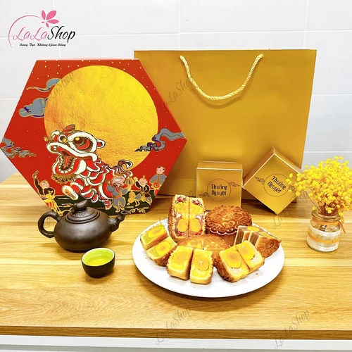 Hộp 4 Bánh Trung Thu Đỏ Phú Quý Tân Dân Lợi