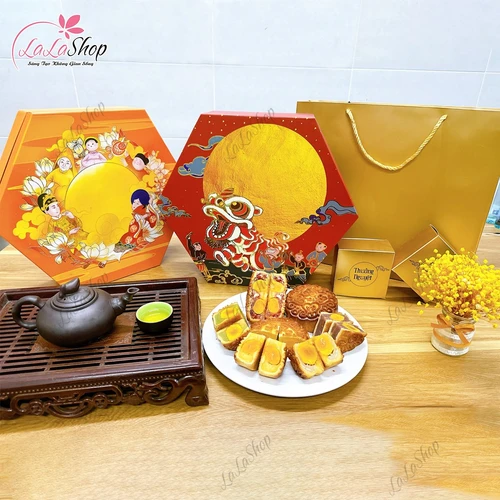 Hộp 4 Bánh Trung Thu Đỏ Phú Quý Tân Dân Lợi