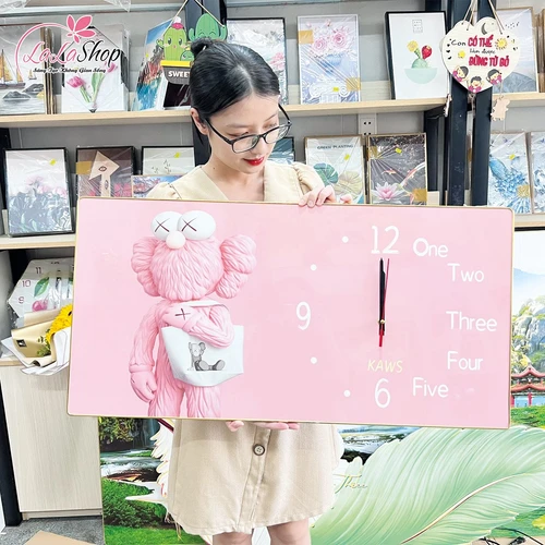 Tranh Đồng Hồ Treo Tường UV Pha Lê Bóng Gấu Bearbrick Hồng 2