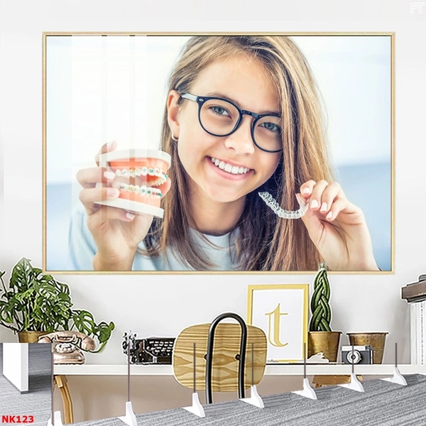 Tranh Treo Tường Nha Khoa Niềng Răng Thẩm Mỹ