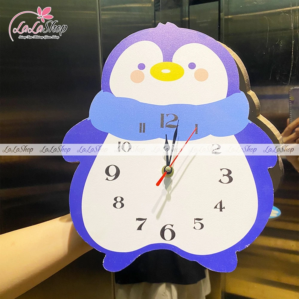 Đồng Hồ Gỗ Treo Tường Hình Chim Cánh Cụt