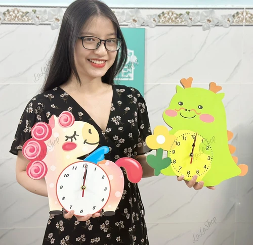 Đồng hồ gỗ treo 12 con giáp tuổi ngọ