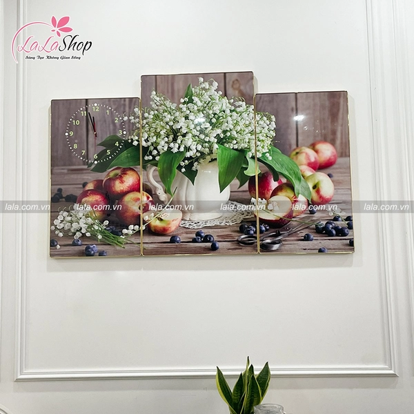 Tranh đồng hồ đào và lọ hoa