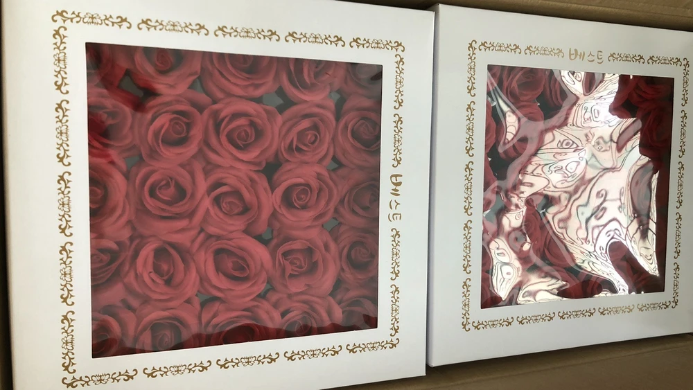 Hộp 7 lớp cánh cuộn tròn đỏ