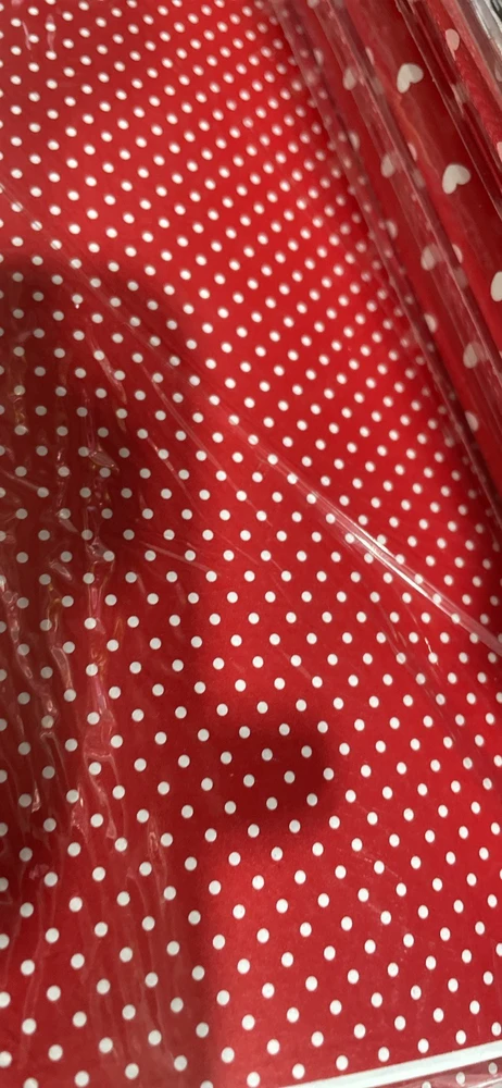 Giấy gói quà đỏ chấm bi 407