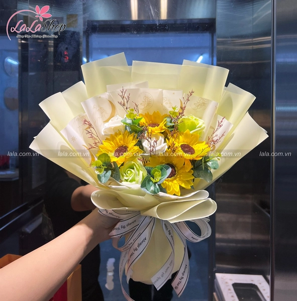 Bó hoa hướng dương sáp thơm quà tặng tốt nghiệp