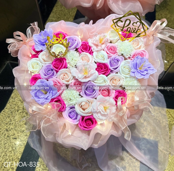 Bó hoa sáp thơm cốt voan trái tim sắc hồng mẫu mới 835