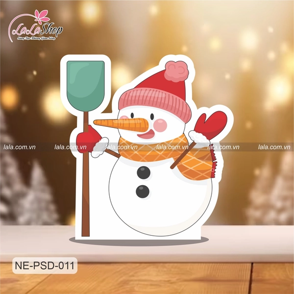 Standee Trang Trí Noel Người Tuyết Cầm Xẻng Dễ Thương