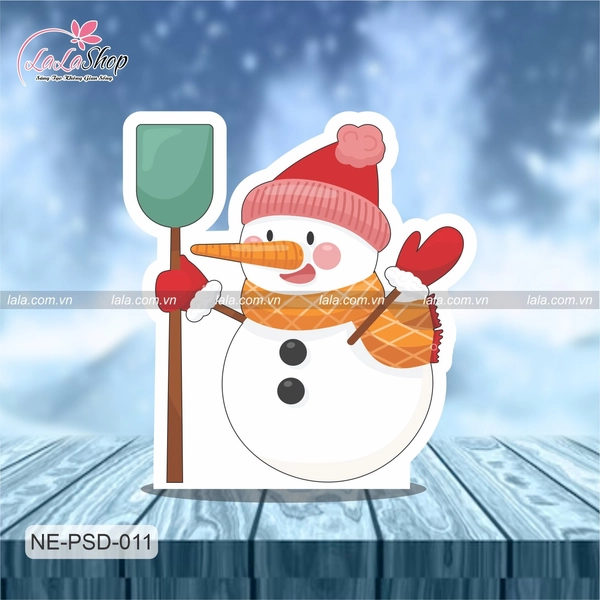 Standee Trang Trí Noel Người Tuyết Cầm Xẻng Dễ Thương