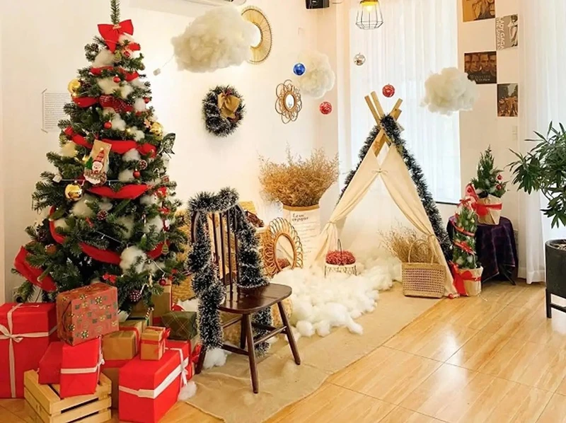 Tìm thấy đầy đủ mọi phụ kiện trang trí Noel tại Lala