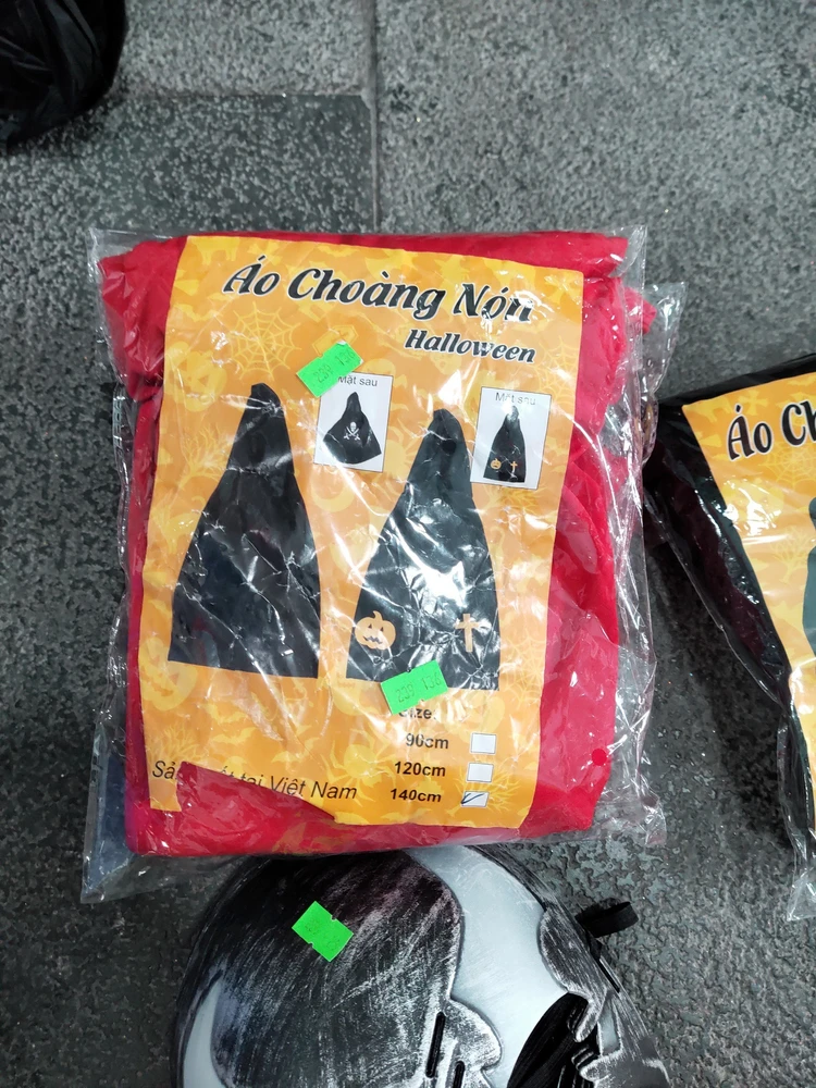 Áo choàng hóa trang halloween 032