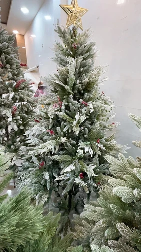 Cây Thông Đầu Nhon 5 Loại Lá Phủ Tuyết Gắn Trái Đỏ - Cây Tự Động