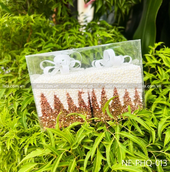 Set 2 hộp quà đỏ kim tuyến treo cây thông noel