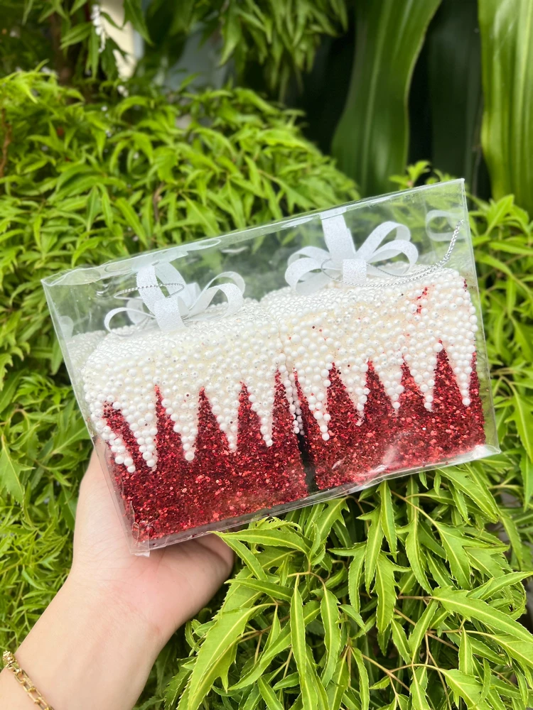 Set 2 hộp quà đỏ kim tuyến treo cây thông noel