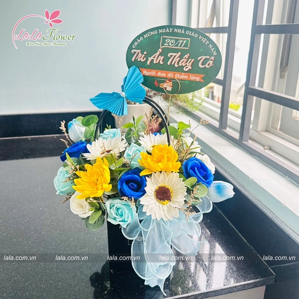 Giỏ hoa hồng sáp thơm quà tặng 20.11