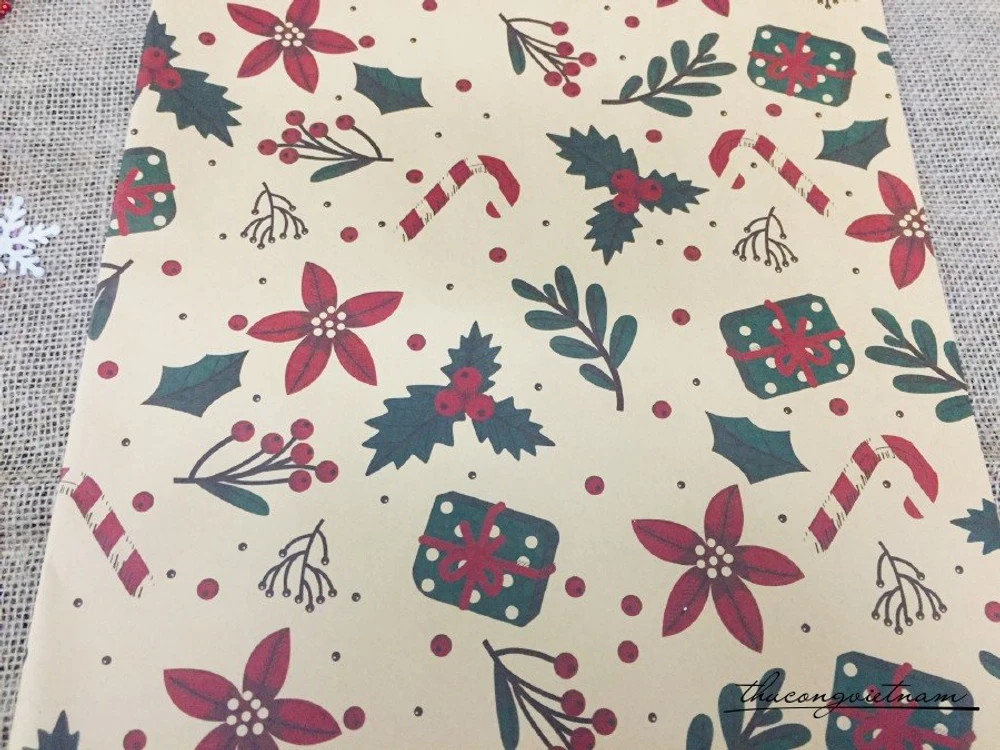 Giấy Gói Quà Nền Vàng Hoạ Tiết Noel Hộp Quà Và Que Kẹo