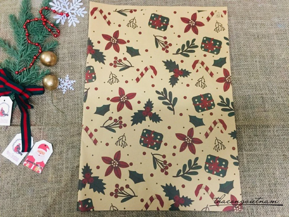 Giấy Gói Quà Nền Vàng Hoạ Tiết Noel Hộp Quà Và Que Kẹo