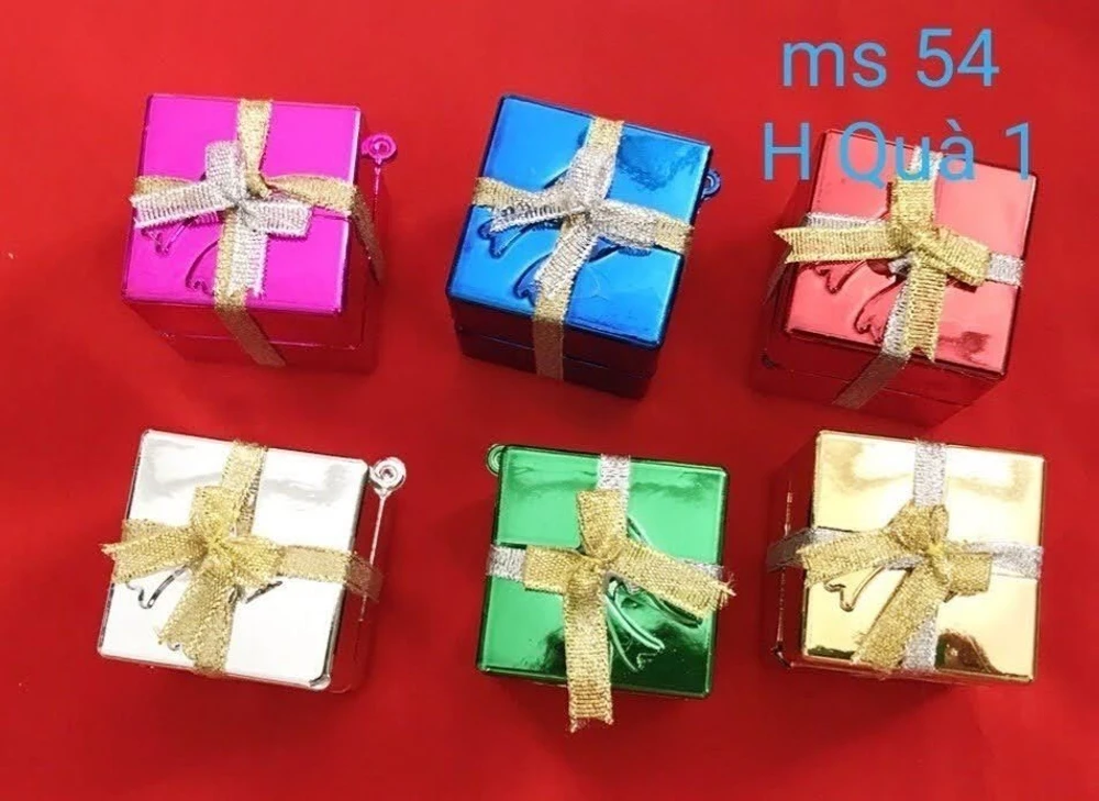 Set 6 Hộp Quà Trang Trí Noel Nhiều Màu