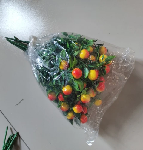 Cành cam có lá phụ kiện trang trí tiểu cảnh tết mẫu 1371