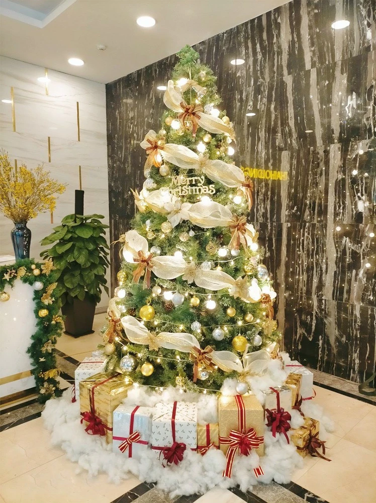 Cây Thông Noel Xanh Cao 2m1 Full Phụ Kiện trang Trí Giáng Sinh