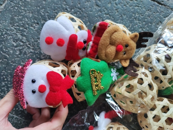 Lồng đèn noel trang trí đồ treo cây thông bằng tre hình biểu tượng giáng sinh