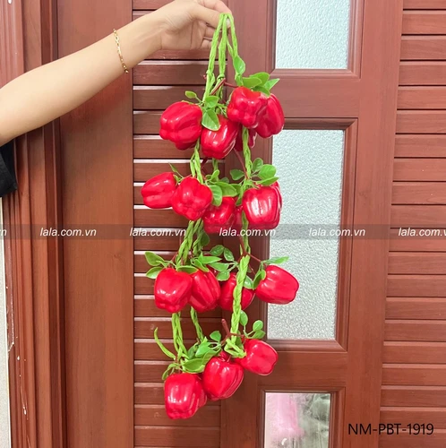 Dây ớt chuông đỏ trang trí tết