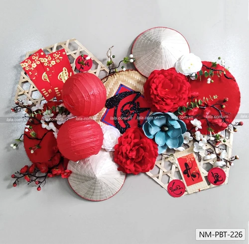 Mẹt tre lồng đèn nón lá sắc đỏ đón tài lộc trang trí tết mẫu 226