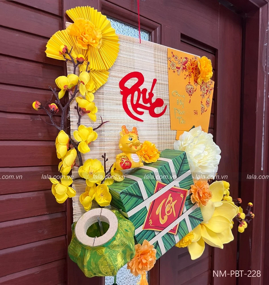 Mành tre 30x40cm bánh chưng lồng đèn hoa mai vàng
