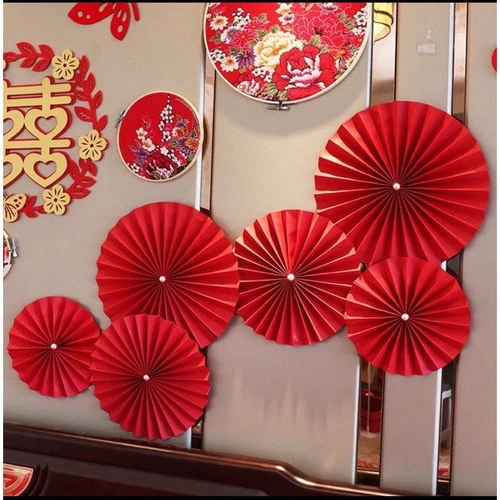 Set 6 quạt đỏ đính ngọc trai trang trí tết