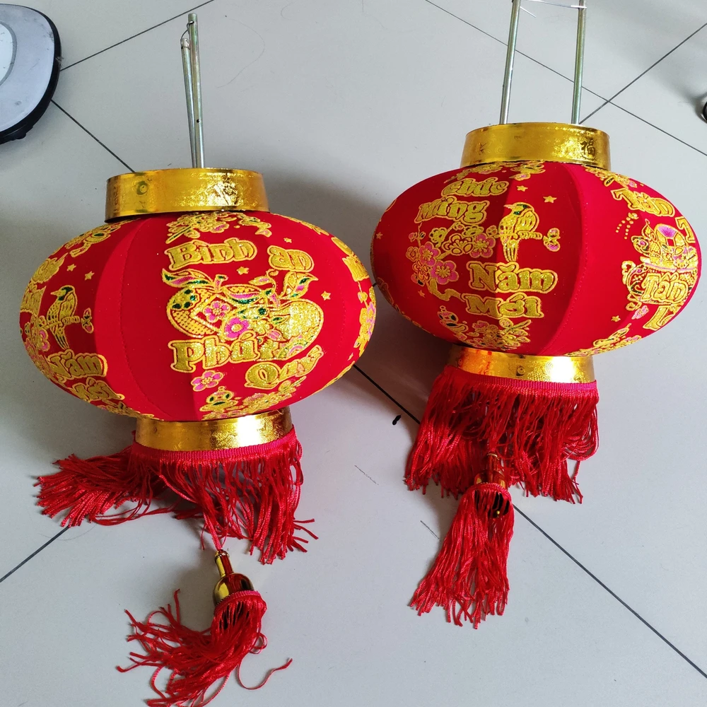 Cặp lồng đèn câu chúc năm mới trang trí tết