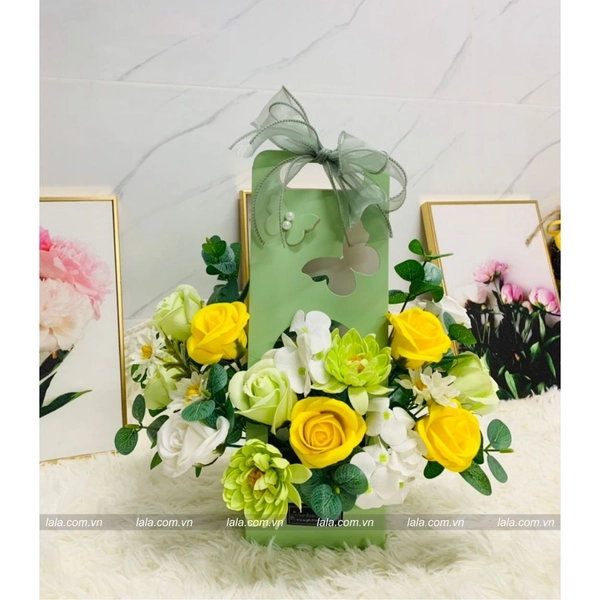 Lẵng hoa sáp thơm quà tặng nữ nhân ngày lễ kỷ niệm mẫu 883