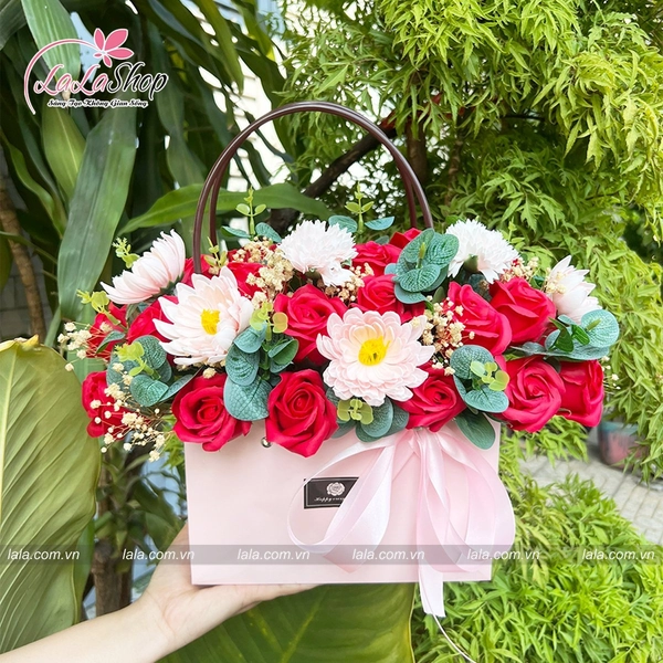 Giỏ hoa sáp thơm Đỏ - Hồng - Trắng