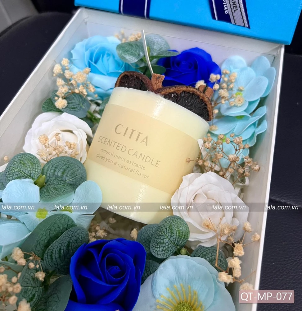 Hộp quà tặng nến thơm hoa sáp kèm phụ kiện mẫu chữ nhật 077