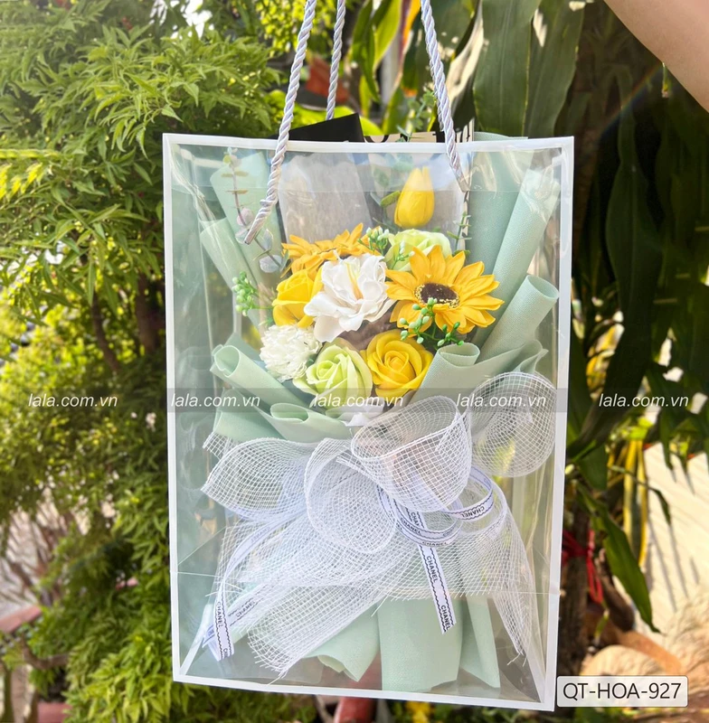 Túi quà tặng bó hoa hồng sáp