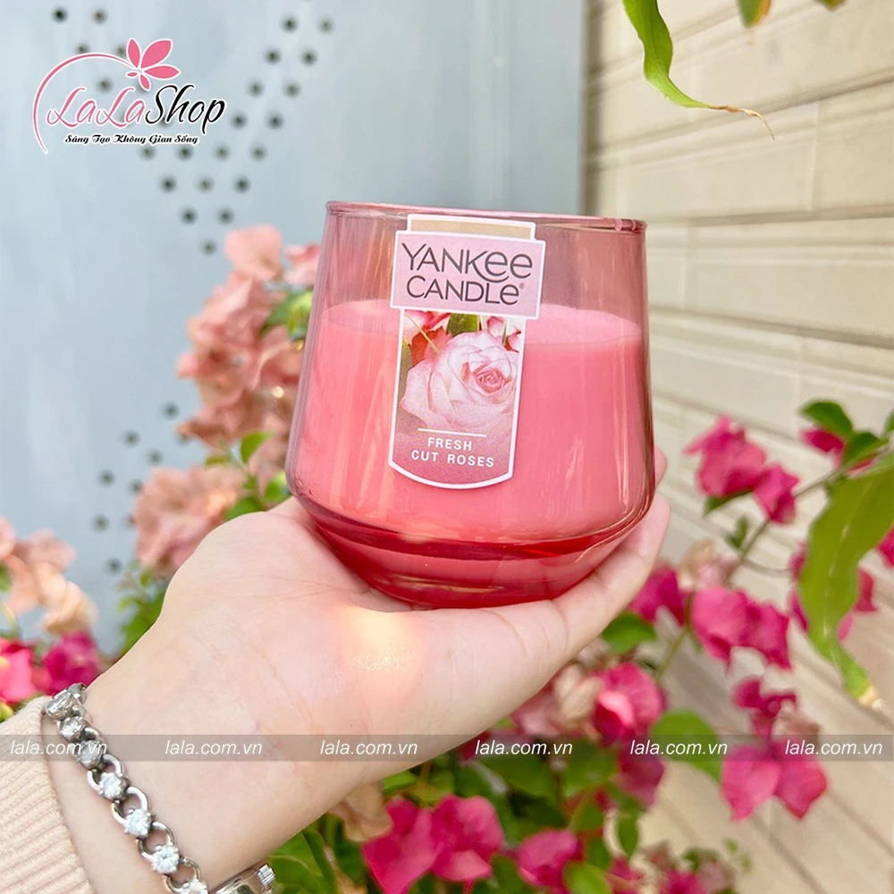 Nến Thơm FRESH CUT ROSES (MÀU HỒNG)