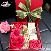 Hộp quà tặng son kem và son dưỡng cao cấp mẫu 111