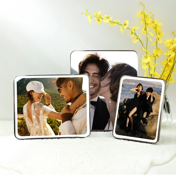 Tranh để bàn thiết kế theo yêu cầu mẫu 1