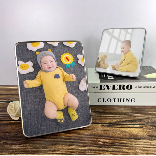 Tranh để bàn thiết kế theo yêu cầu mẫu 1