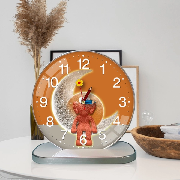 Tranh Đồng Hồ Để Bàn Chú Gấu Kaws Và Mặt Trăng Nghệ Thuật